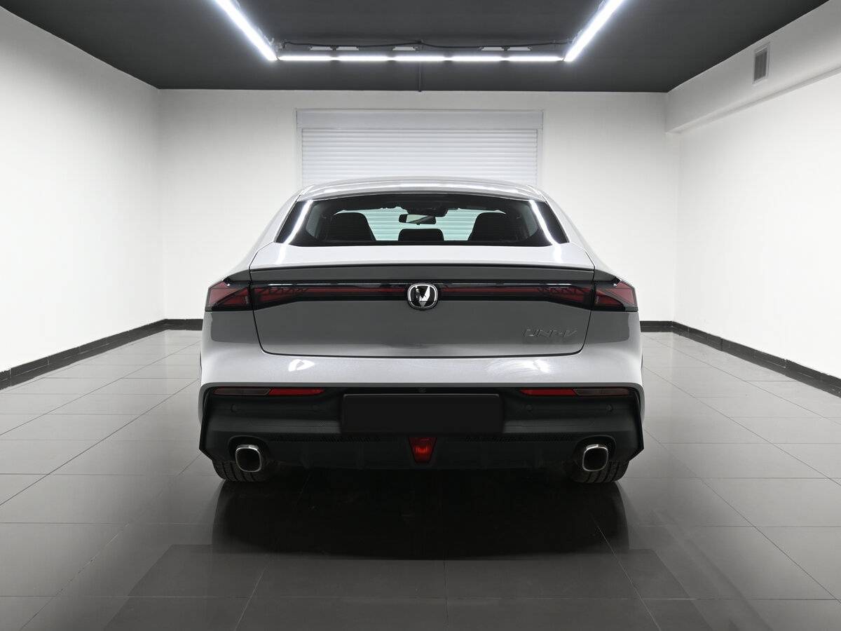 Changan UNI-V б/у, 2023, Роботизированная. Фото: #3