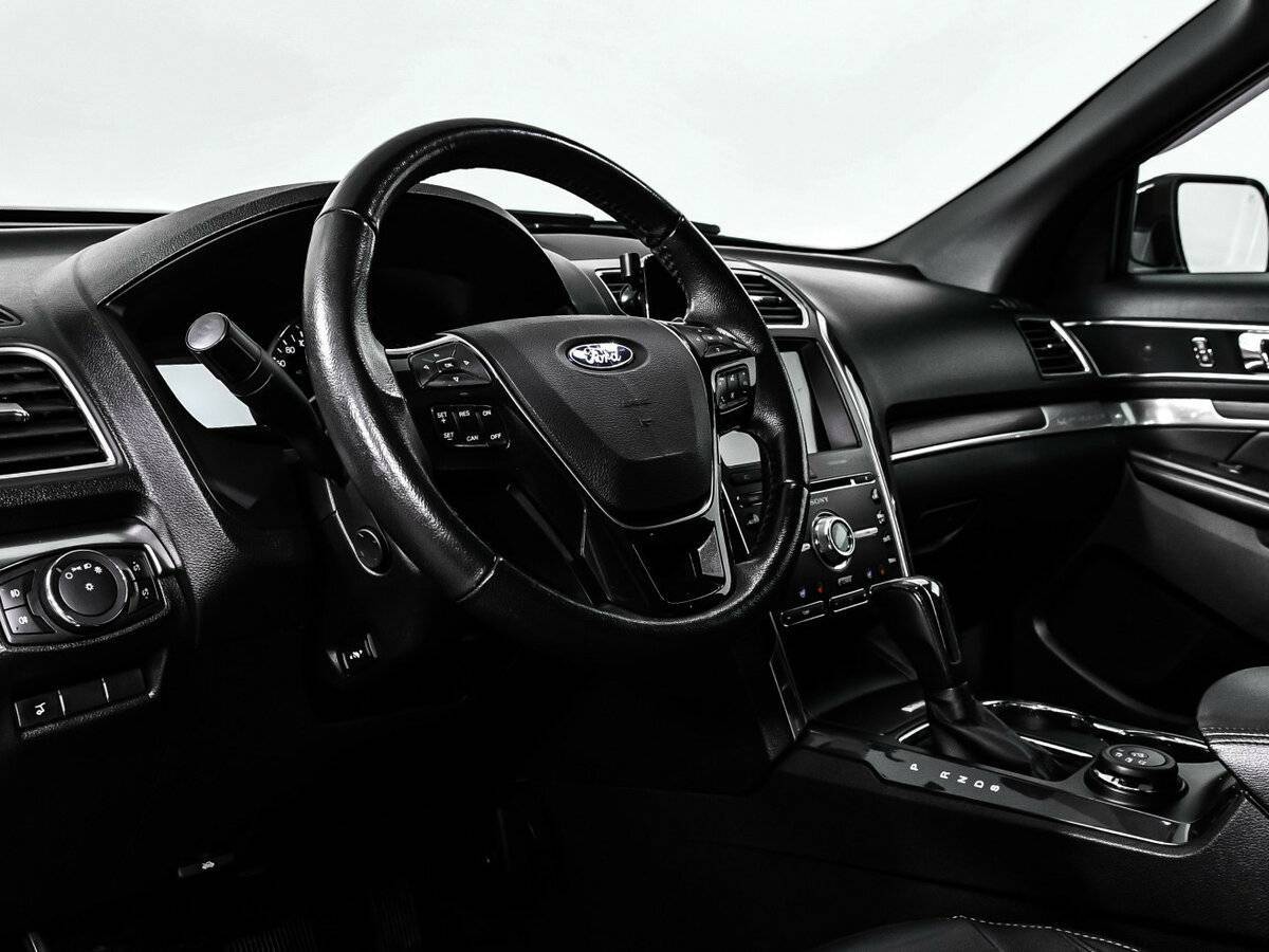 Ford Explorer б/у, 2018, Автоматическая. Фото: #11