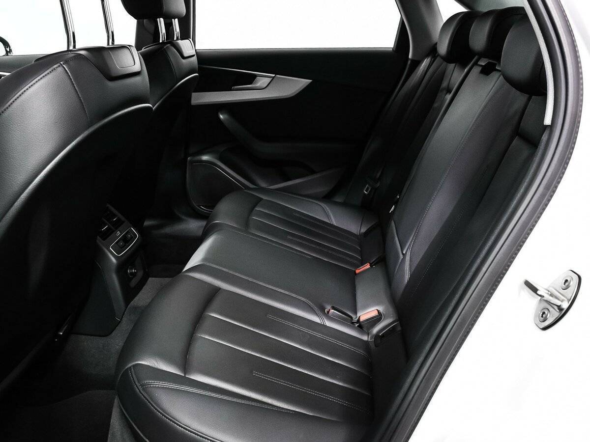 Audi A4 б/у, 2018, Роботизированная. Фото: #13