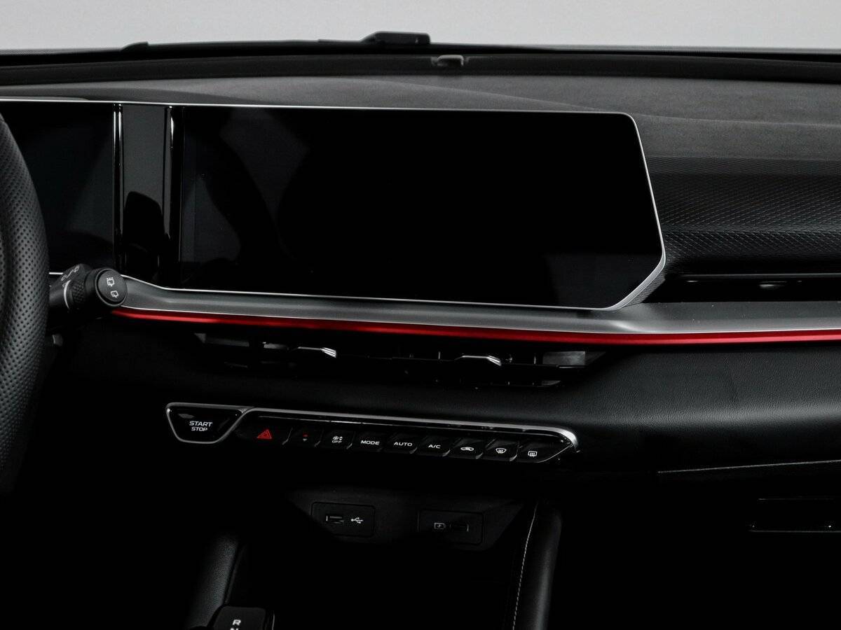 Geely Coolray б/у, 2024, Роботизированная. Фото: #12