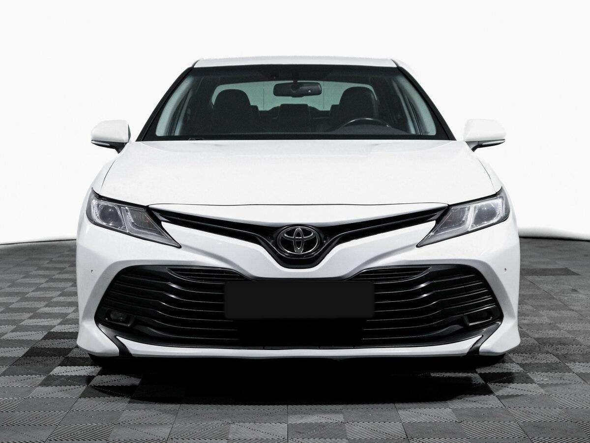 Toyota Camry б/у, 2018, Автоматическая. Фото: #1