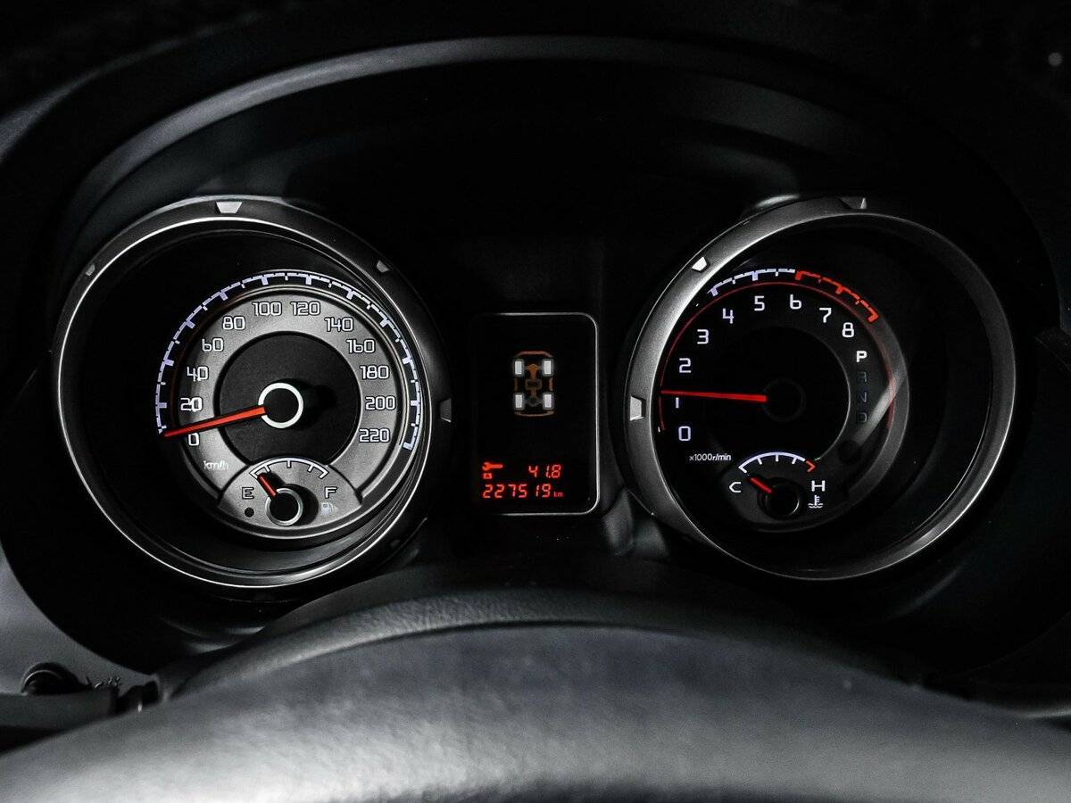 Mitsubishi Pajero б/у, 2015, Автоматическая. Фото: #9