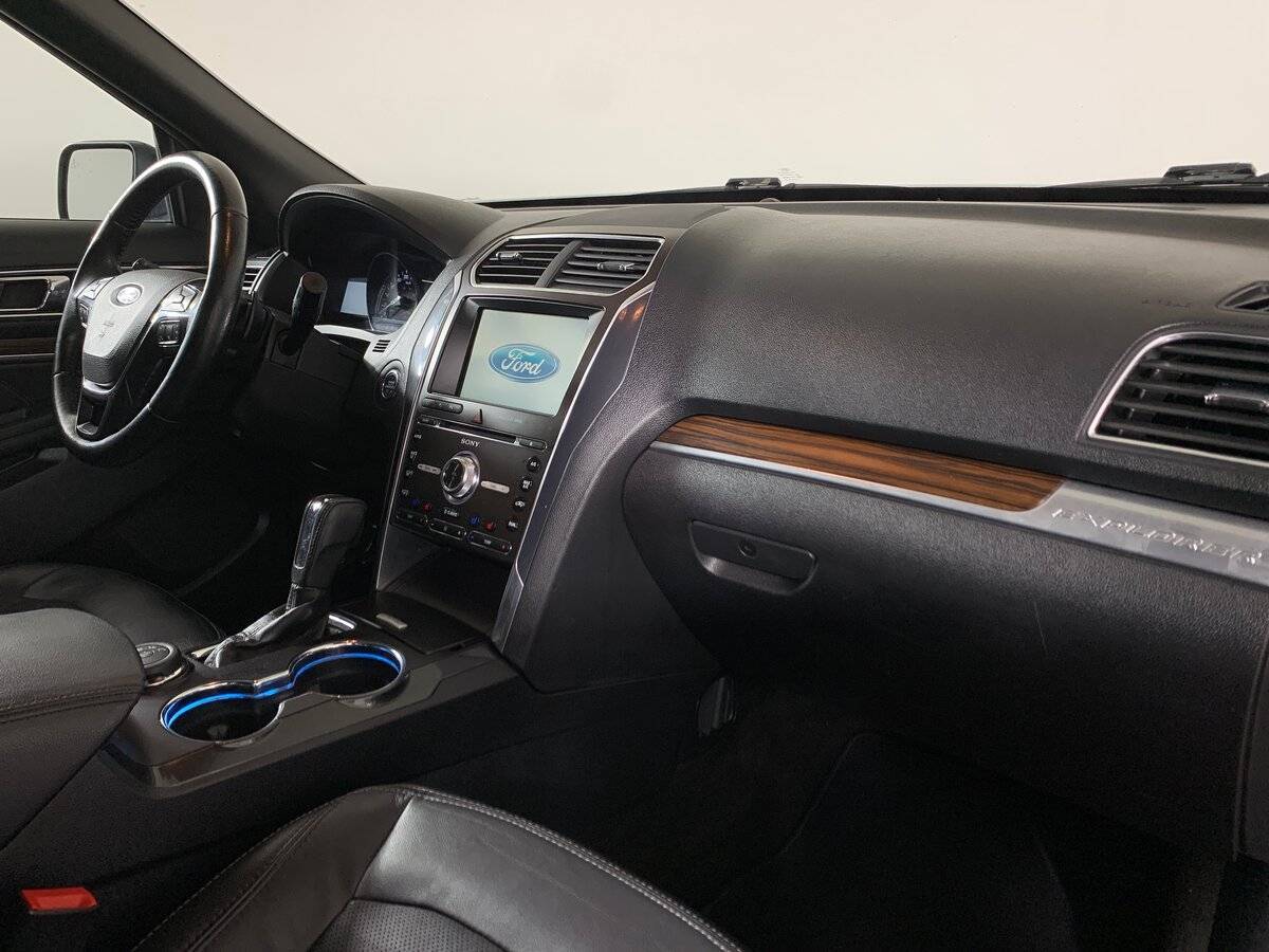 Ford Explorer б/у, 2016, Автоматическая. Фото: #12