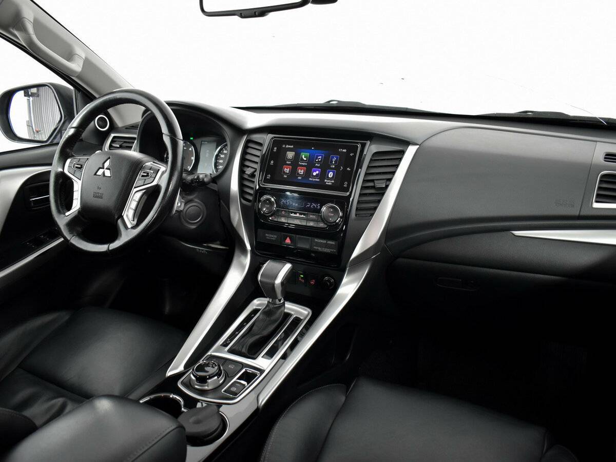 Mitsubishi Pajero Sport б/у, 2017, Автоматическая. Фото: #8
