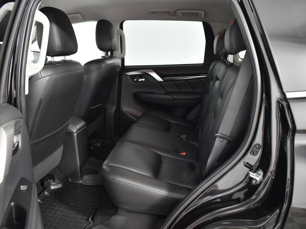 Mitsubishi Pajero Sport б/у, 2017, Автоматическая. Фото: #10