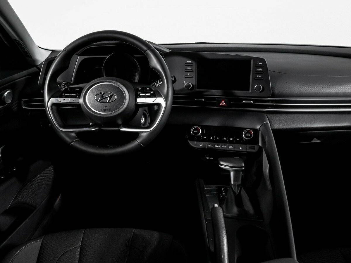 Hyundai Elantra б/у, 2021, Автоматическая. Фото: #11