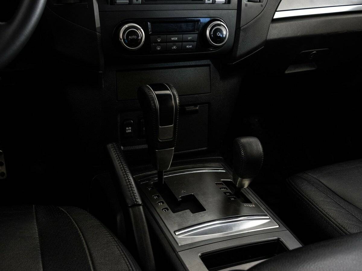 Mitsubishi Pajero б/у, 2012, Автоматическая. Фото: #9