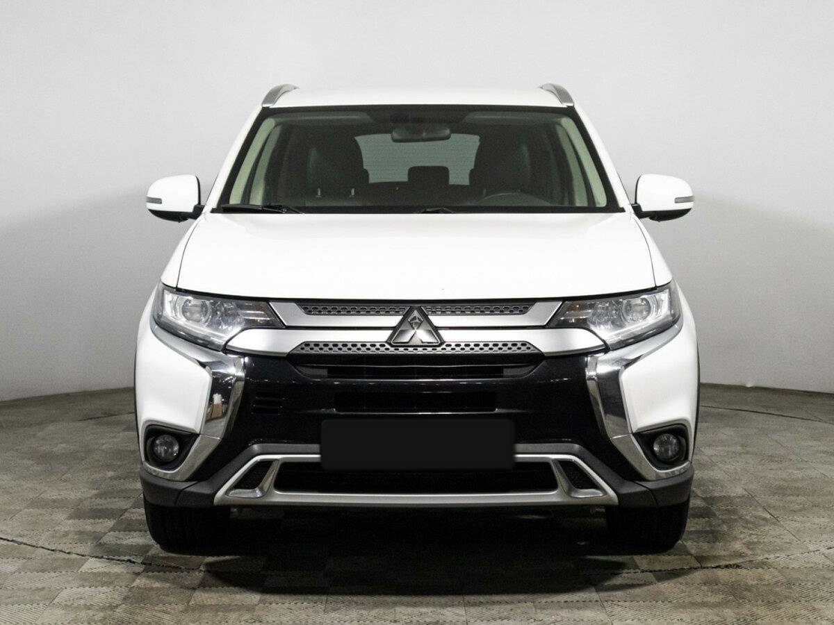 Mitsubishi Outlander б/у, 2020, Вариатор. Фото: #1