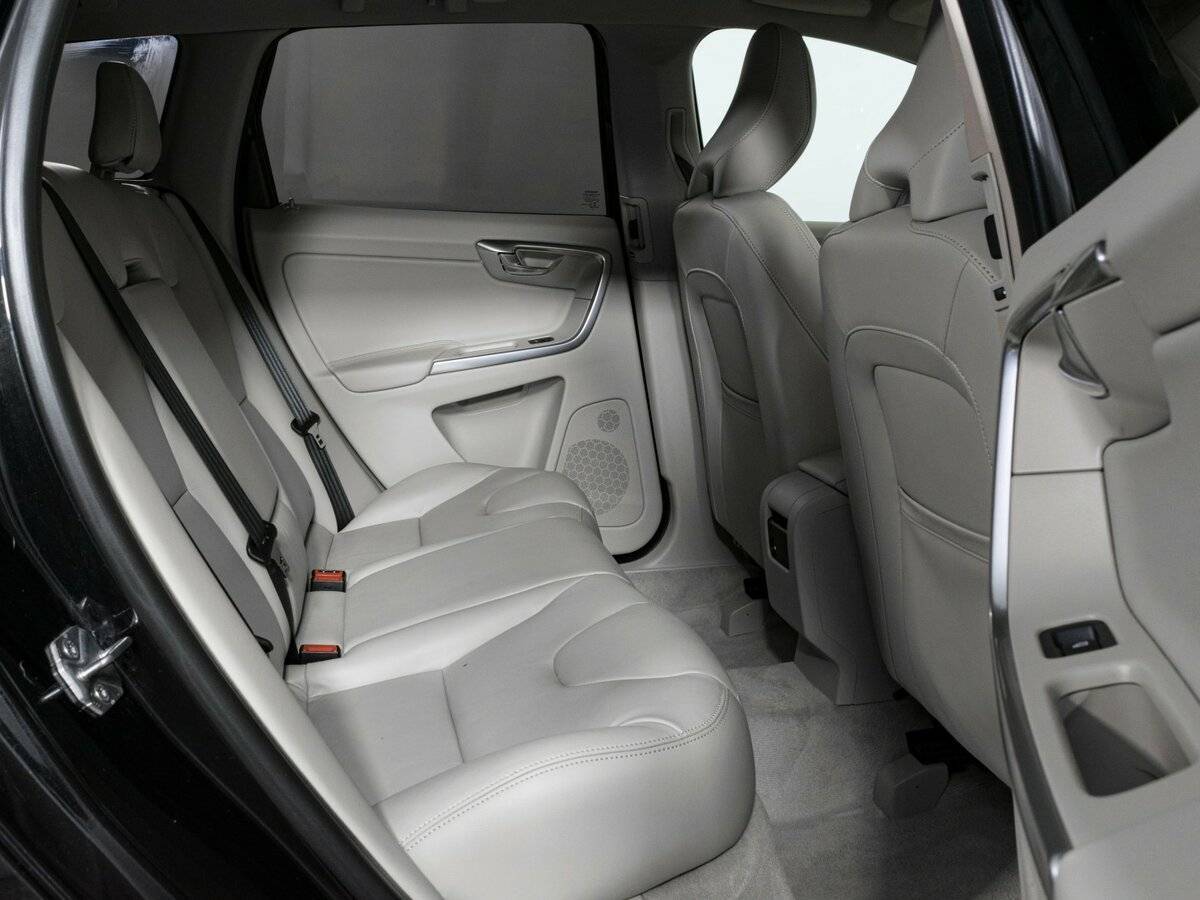 Volvo XC60 б/у, 2016, Автоматическая. Фото: #12