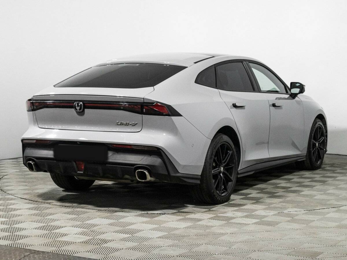 Changan UNI-V б/у, 2023, Роботизированная. Фото: #4