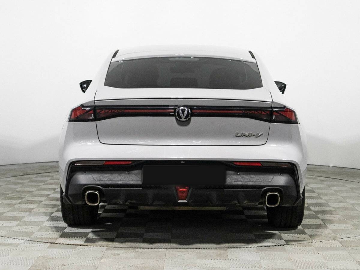 Changan UNI-V б/у, 2023, Роботизированная. Фото: #5