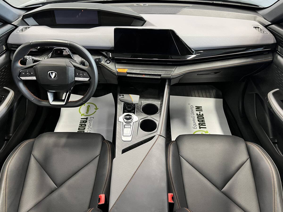 Changan UNI-V б/у, 2023, Роботизированная. Фото: #9