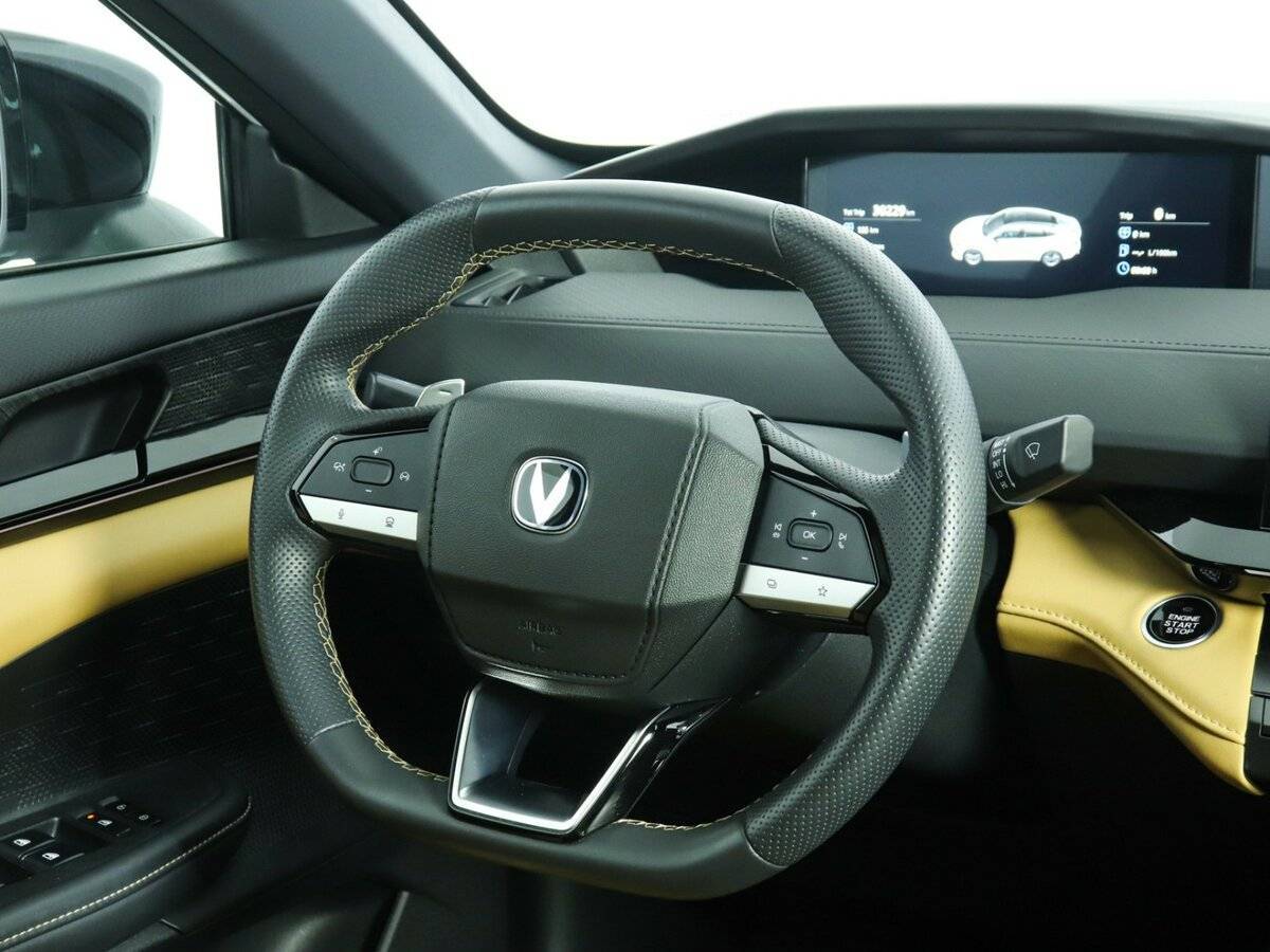 Changan UNI-V б/у, 2022, Роботизированная. Фото: #21