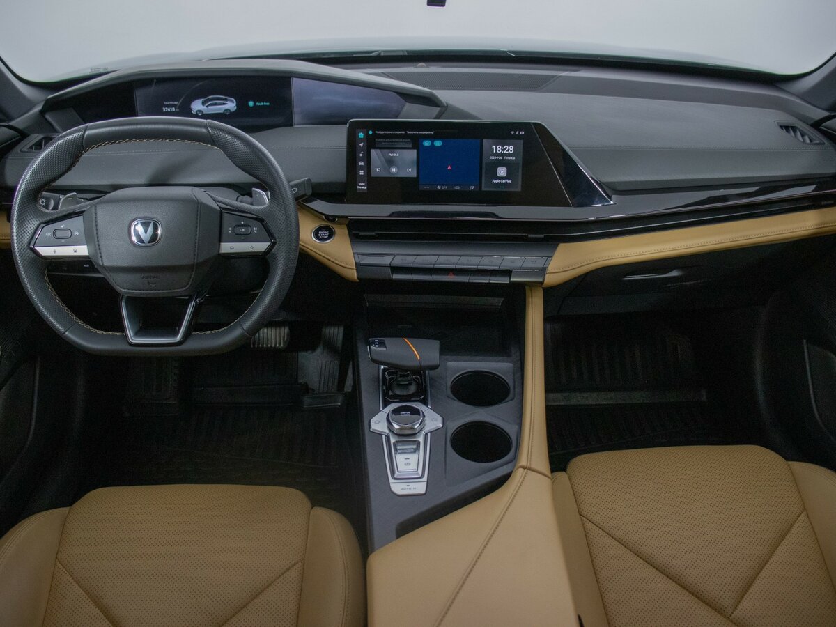 Changan UNI-V б/у, 2023, Роботизированная. Фото: #12