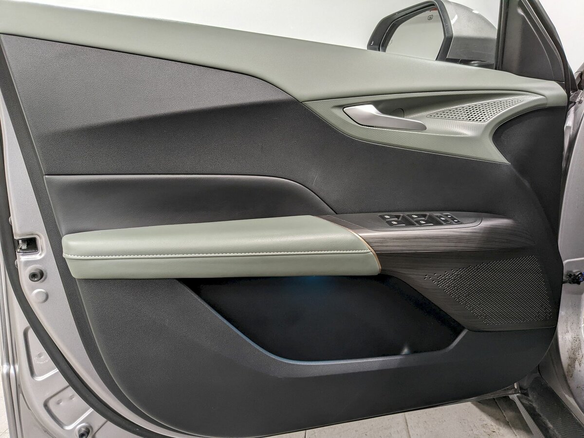 Changan Lamore б/у, 2023, Роботизированная. Фото: #9