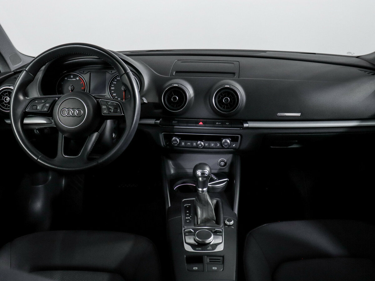 Audi A3 б/у, 2018, Роботизированная. Фото: #9