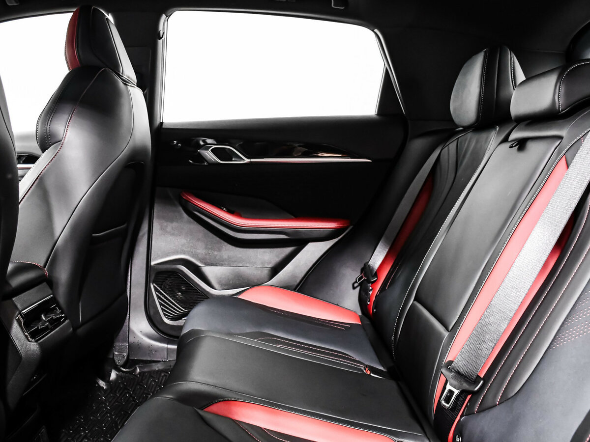 Geely Coolray б/у, 2024, Роботизированная. Фото: #11