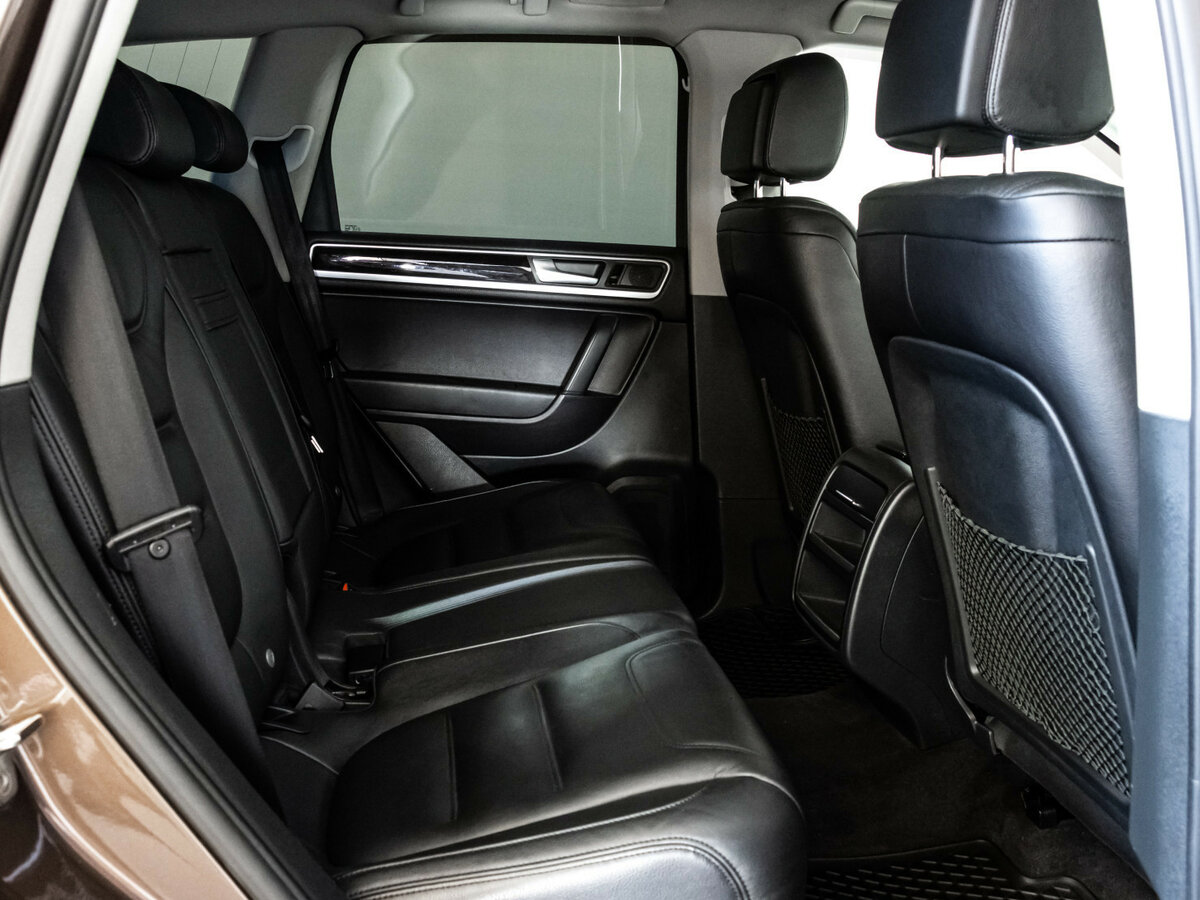 Volkswagen Touareg б/у, 2012, Автоматическая. Фото: #20