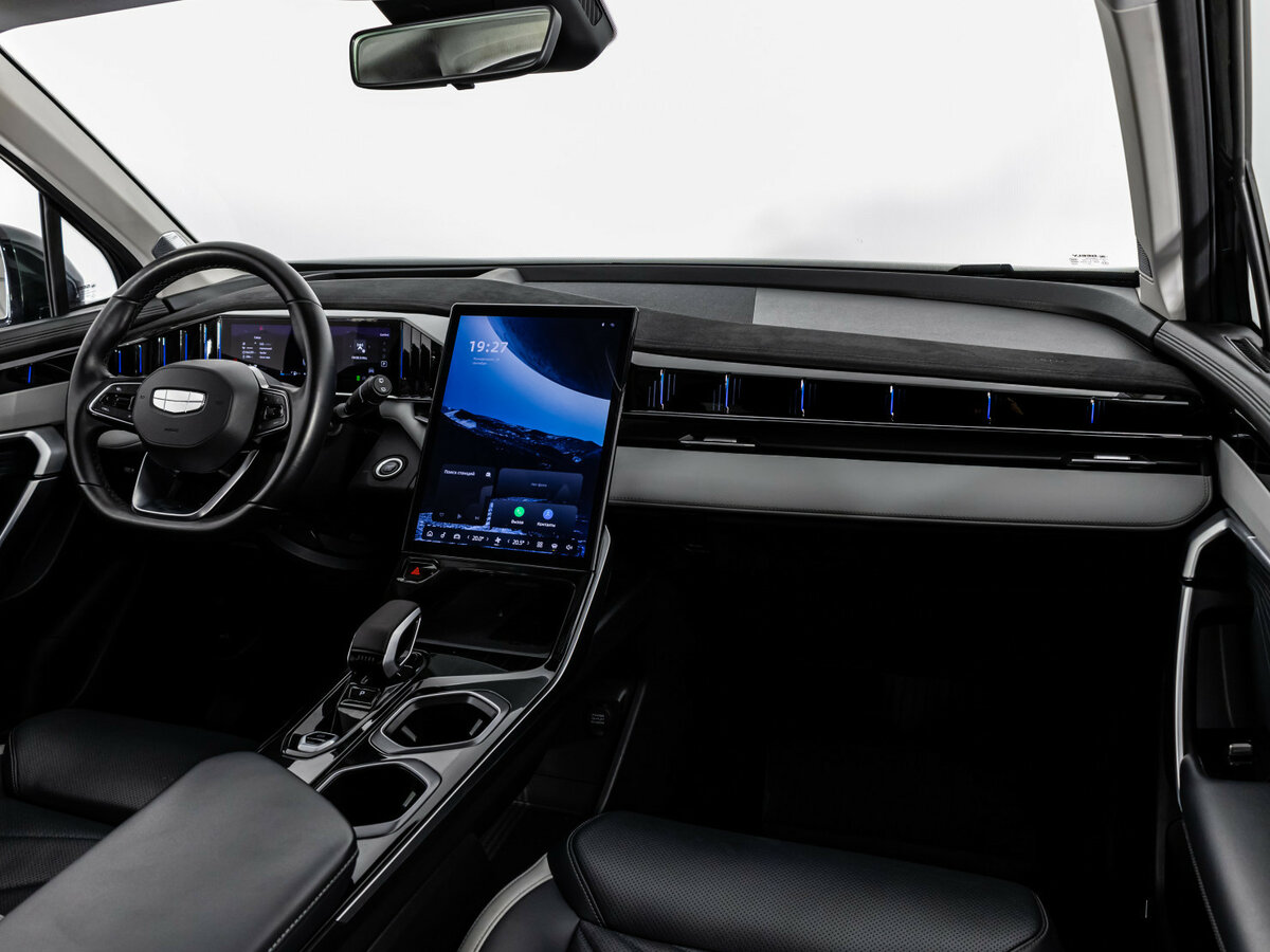 Geely Atlas б/у, 2023, Роботизированная. Фото: #7