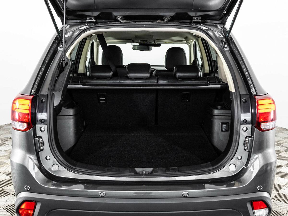 Mitsubishi Outlander б/у, 2018, Автоматическая. Фото: #21