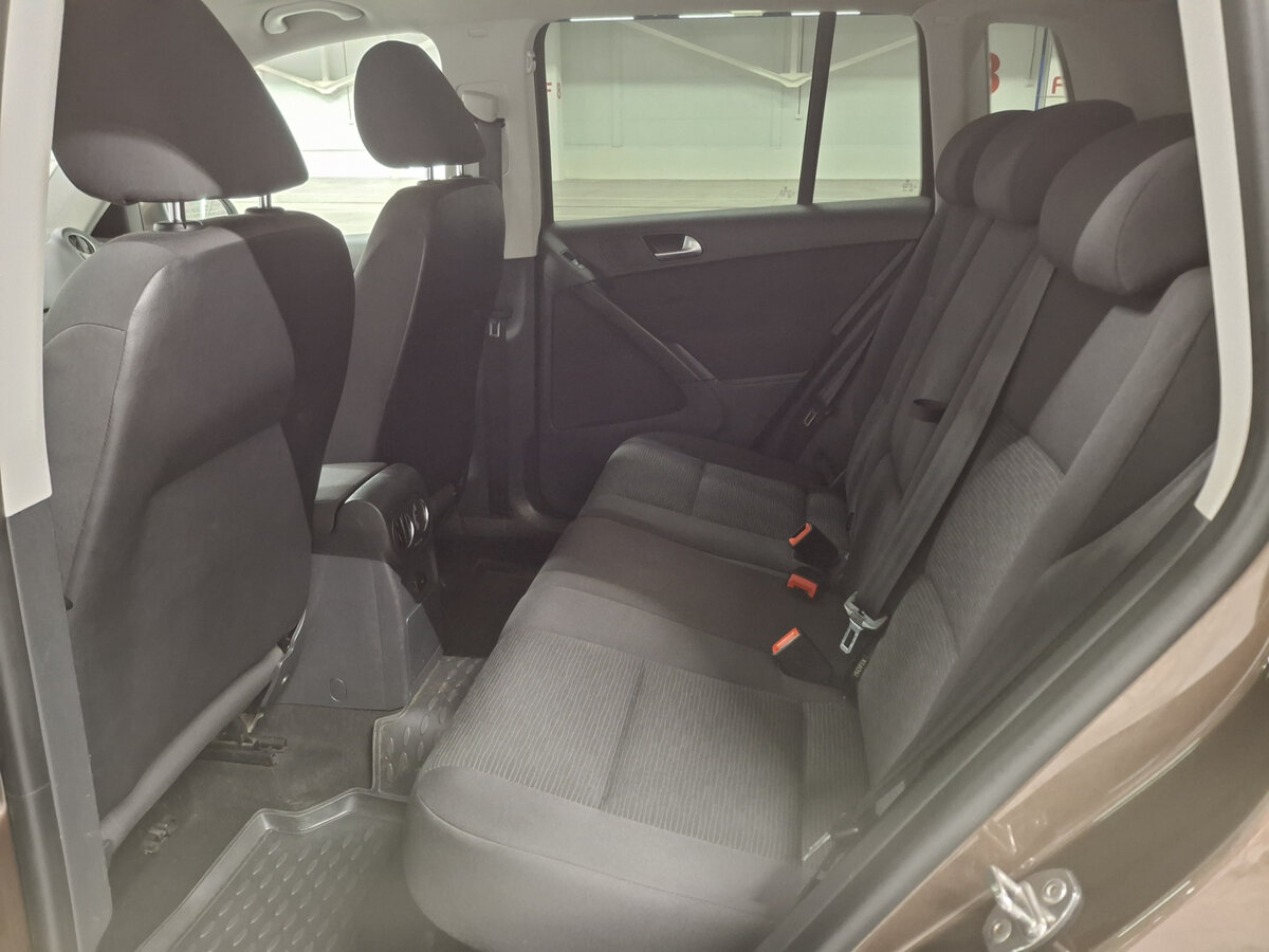 Фольксваген Тигуан б/у, 2015, Автоматическая. Фото: #11