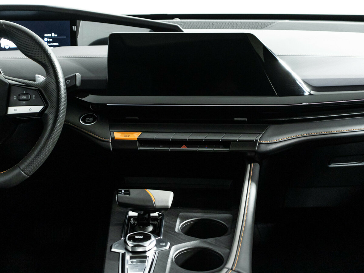 Changan UNI-V б/у, 2023, Роботизированная. Фото: #13