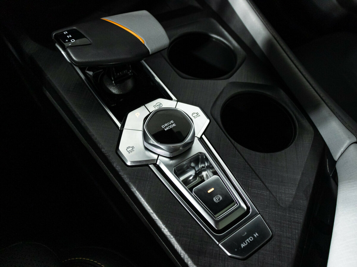 Changan UNI-V б/у, 2023, Роботизированная. Фото: #17