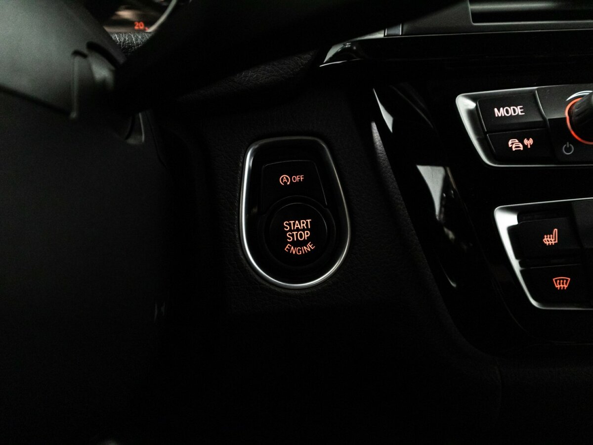 BMW 3 серии б/у, 2016, Автоматическая. Фото: #18