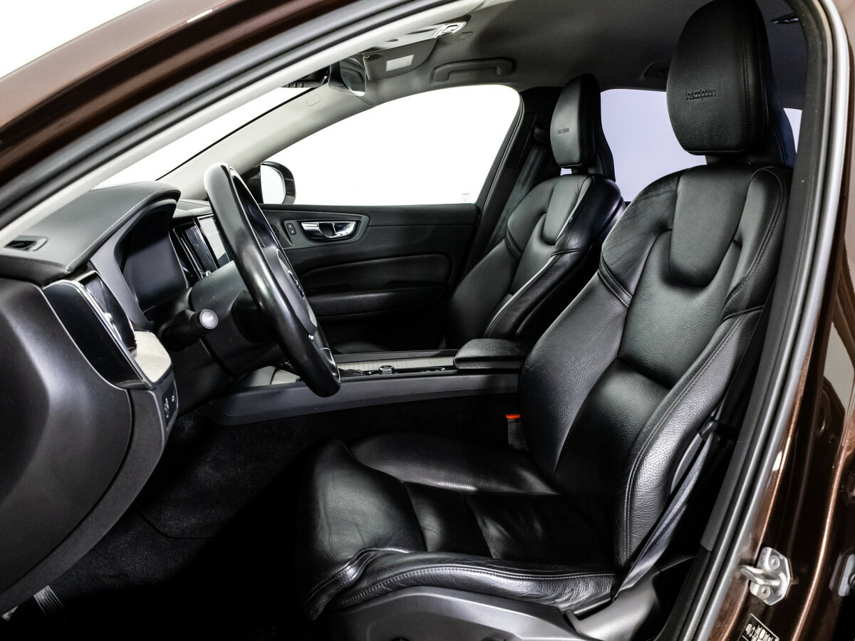 Volvo XC60 б/у, 2019, Автоматическая. Фото: #15