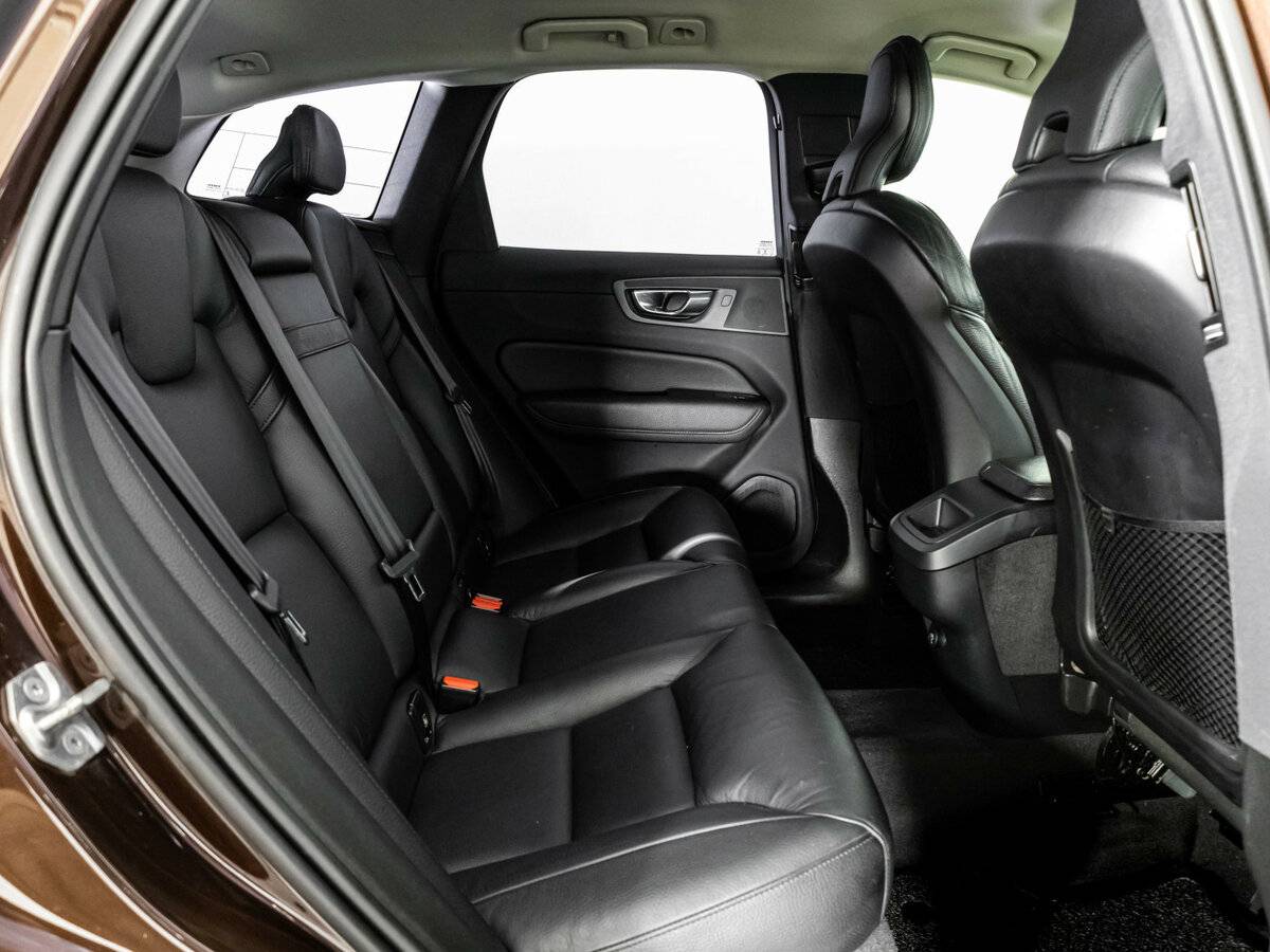 Volvo XC60 б/у, 2019, Автоматическая. Фото: #16