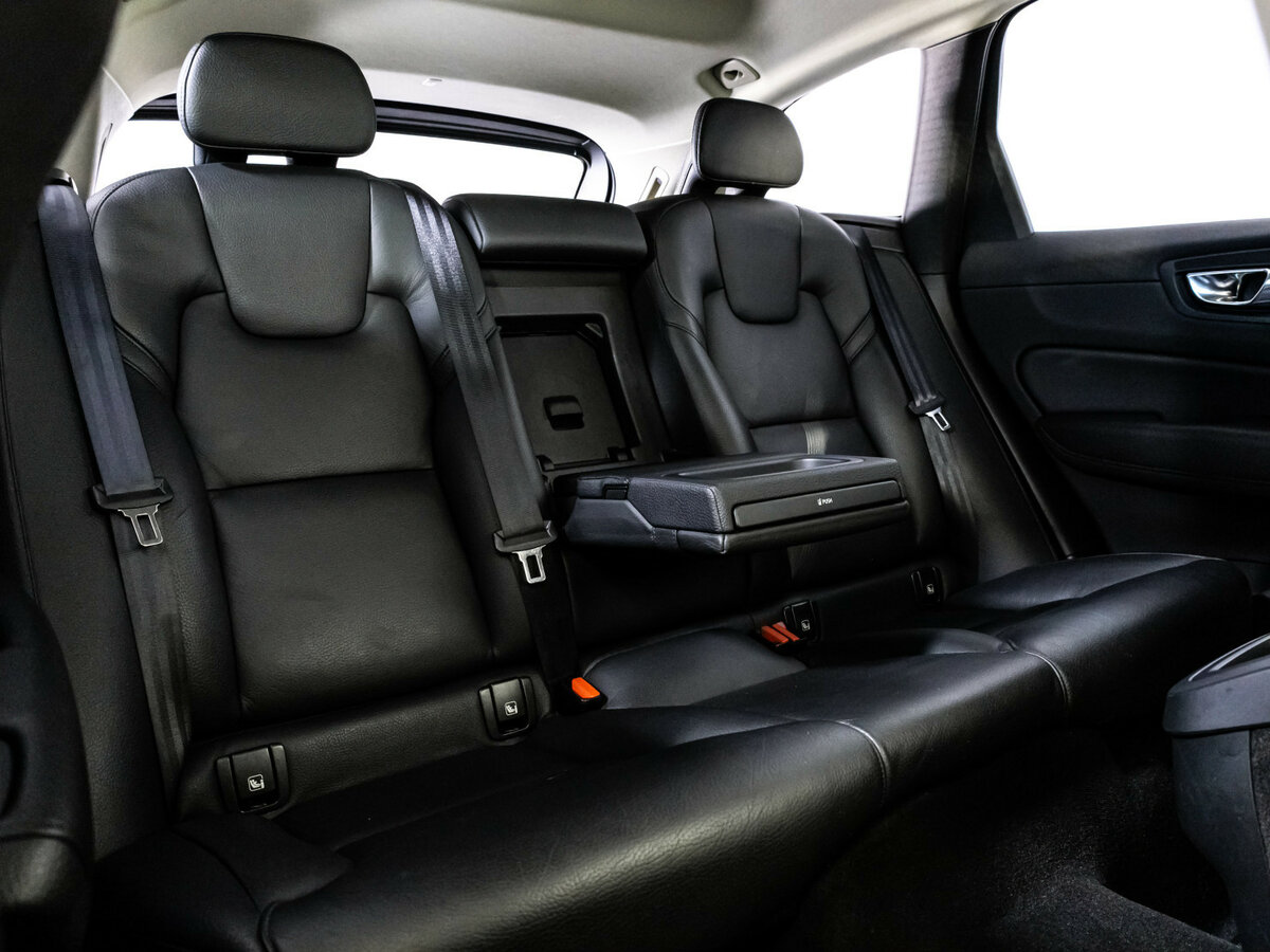 Volvo XC60 б/у, 2019, Автоматическая. Фото: #17