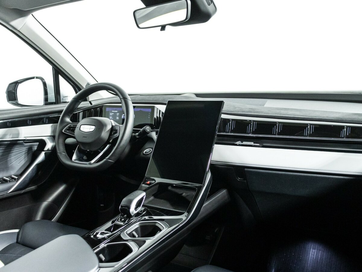 Geely Atlas б/у, 2024, Автоматическая. Фото: #8