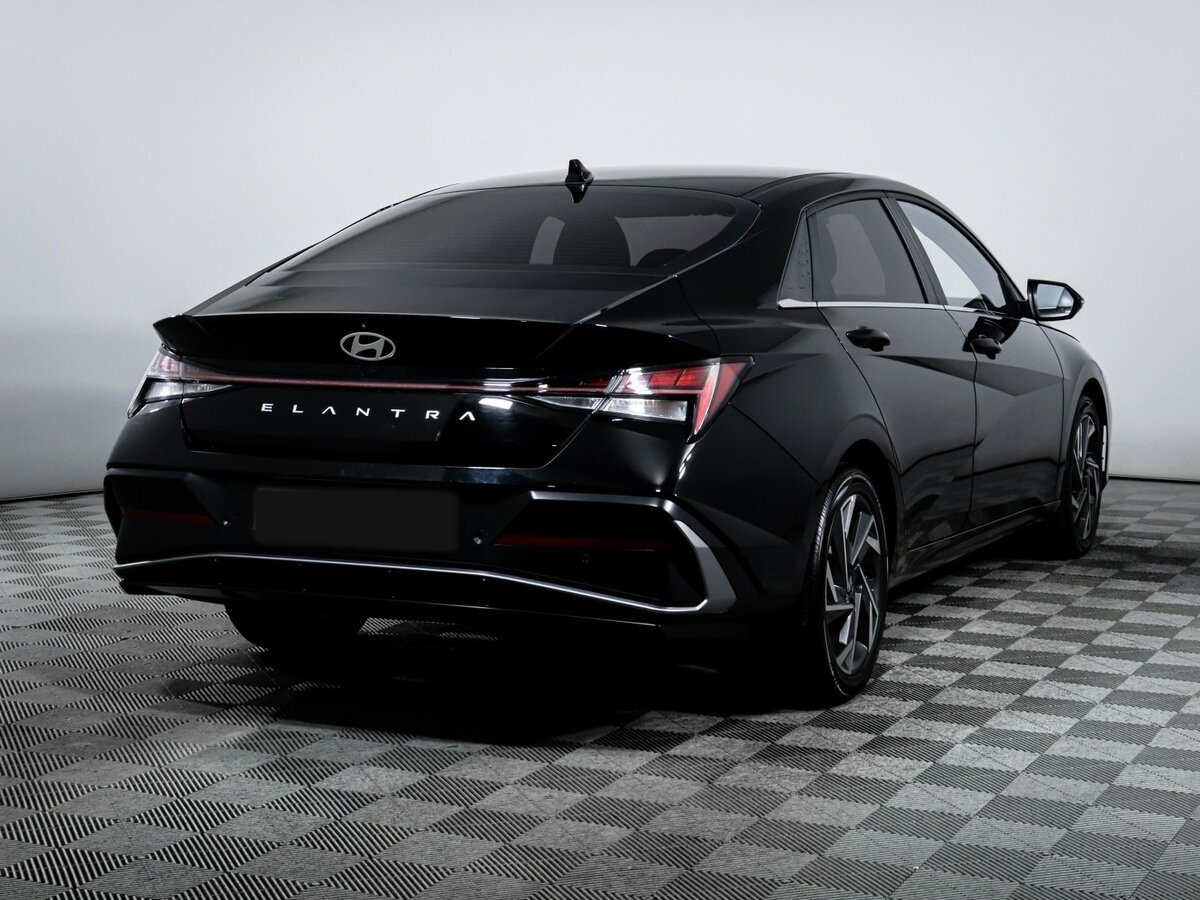Hyundai Elantra б/у, 2023, Вариатор. Фото: #3