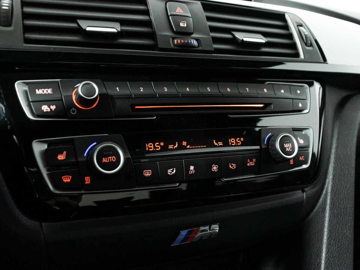 BMW 3 серии б/у, 2017, Автоматическая. Фото: #17