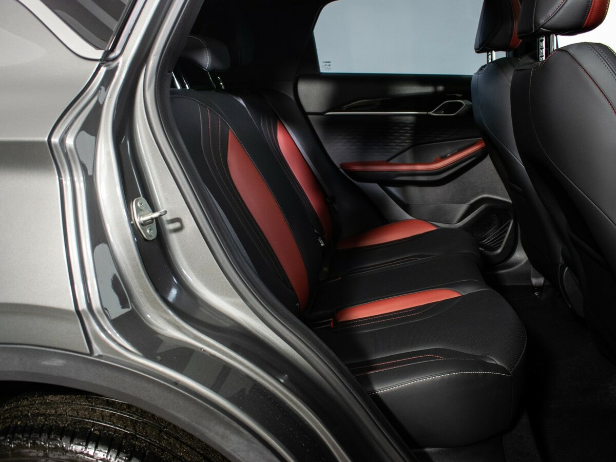 Geely Coolray б/у, 2023, Роботизированная. Фото: #8