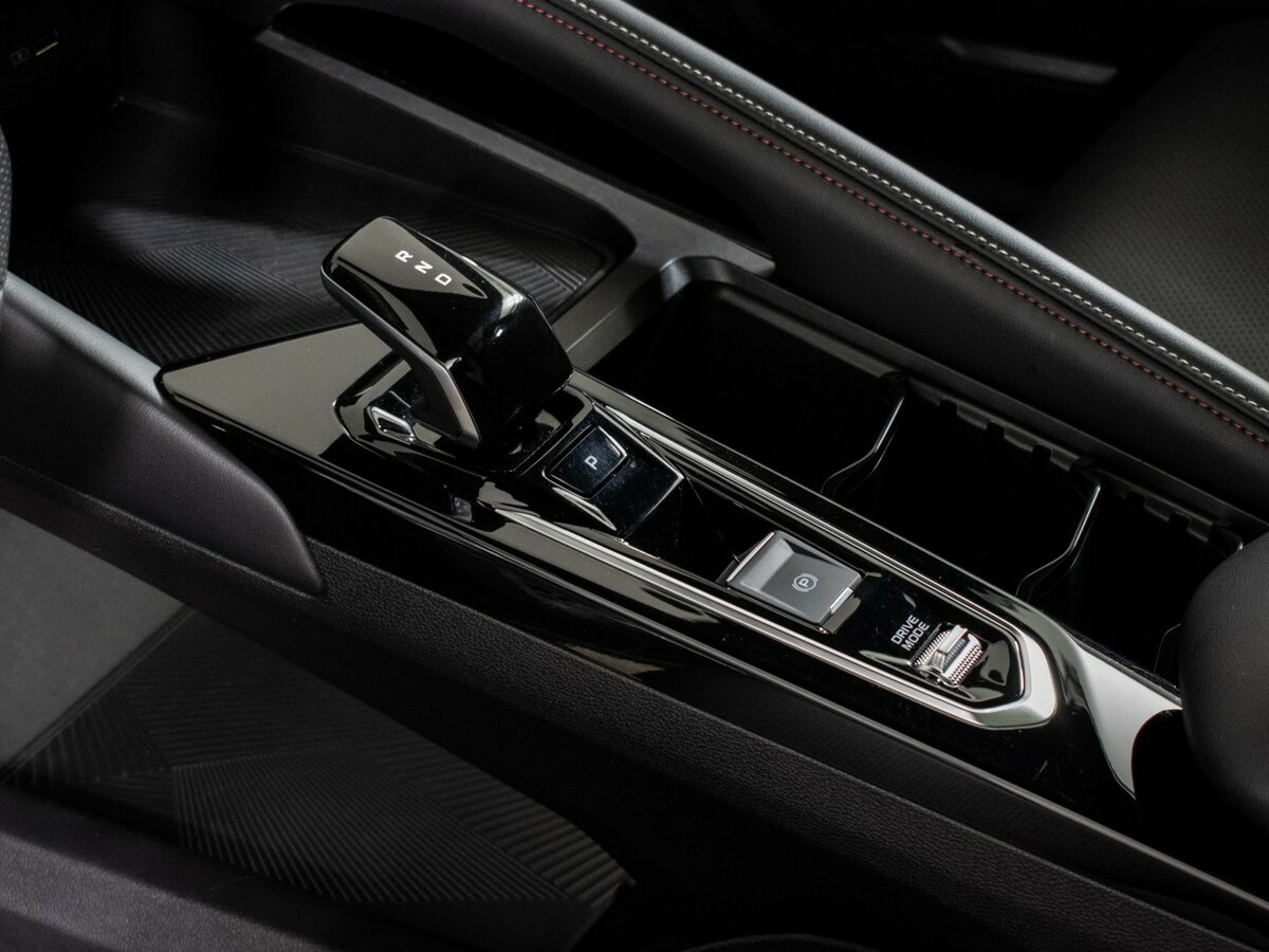 Geely Coolray б/у, 2023, Роботизированная. Фото: #12