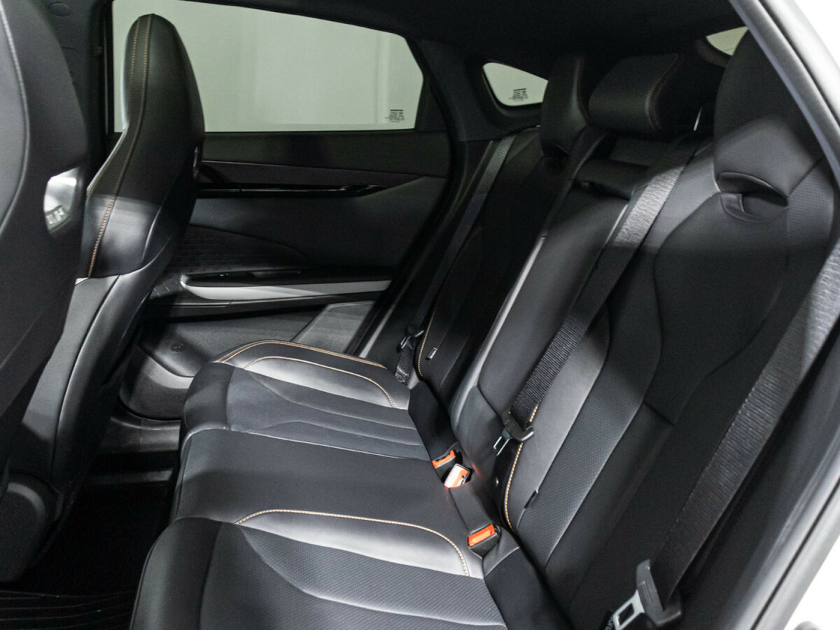 Changan UNI-V б/у, 2023, Роботизированная. Фото: #9