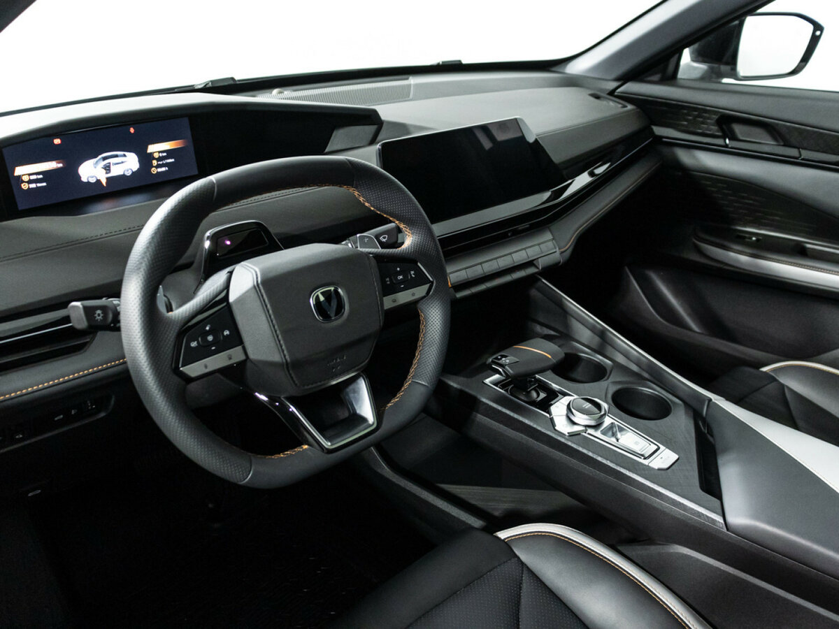 Changan UNI-V б/у, 2023, Роботизированная. Фото: #10