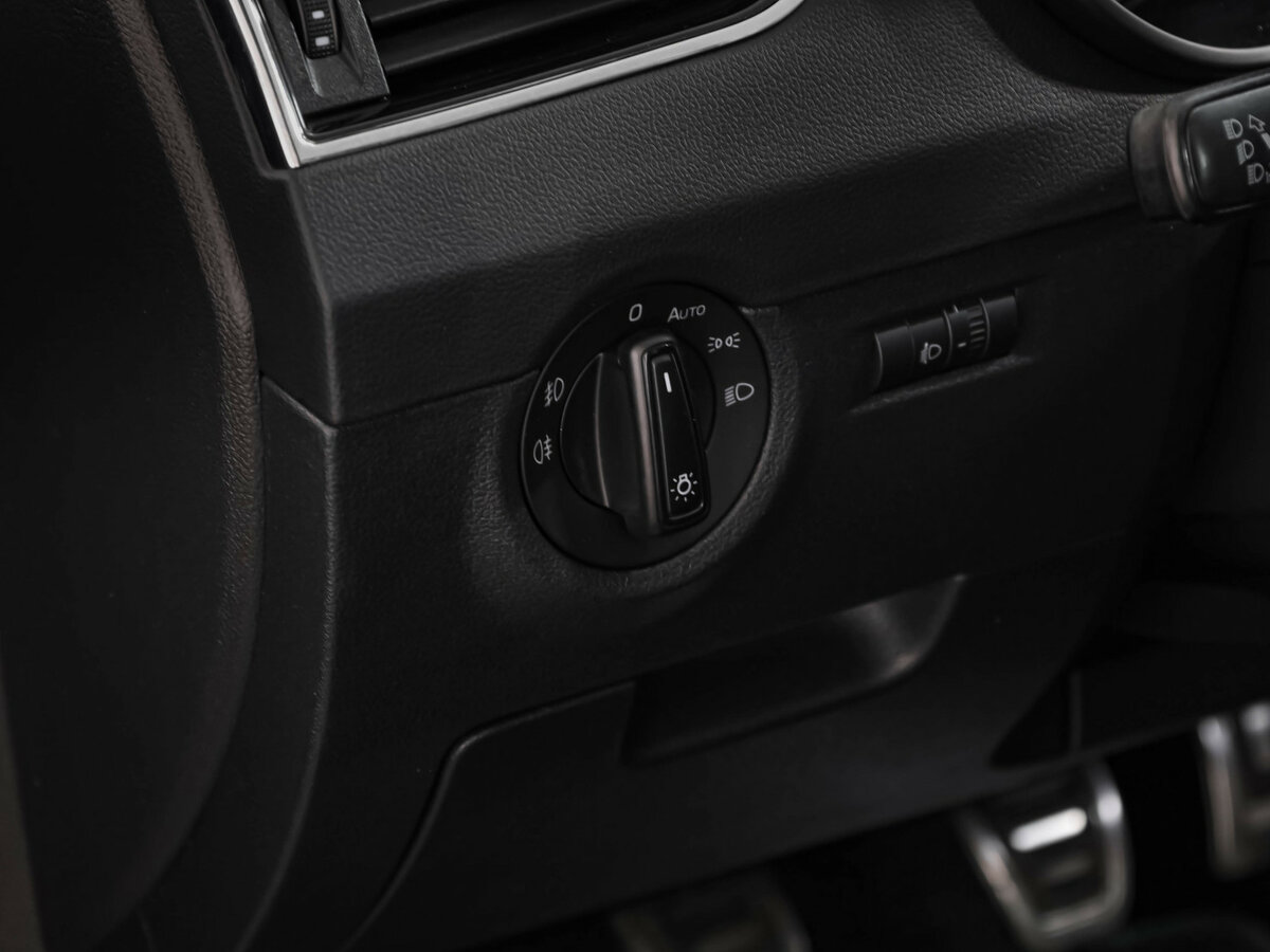 Skoda Octavia б/у, 2016, Механическая. Фото: #10