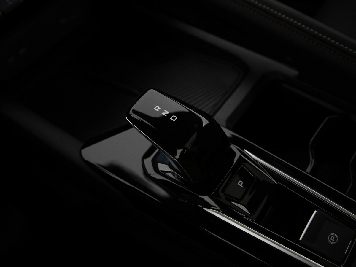 Geely Coolray б/у, 2023, Роботизированная. Фото: #13