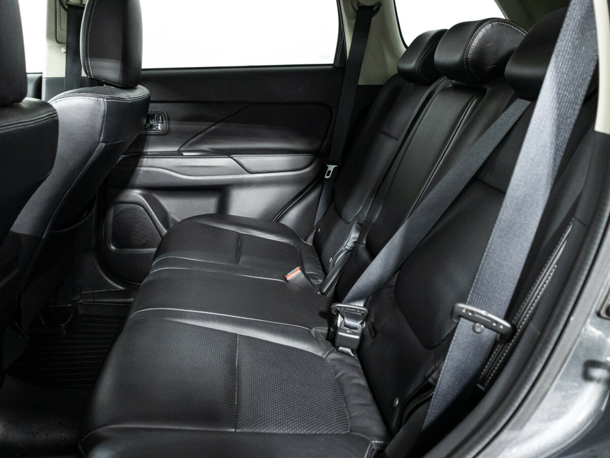 Mitsubishi Outlander б/у, 2014, Автоматическая. Фото: #9