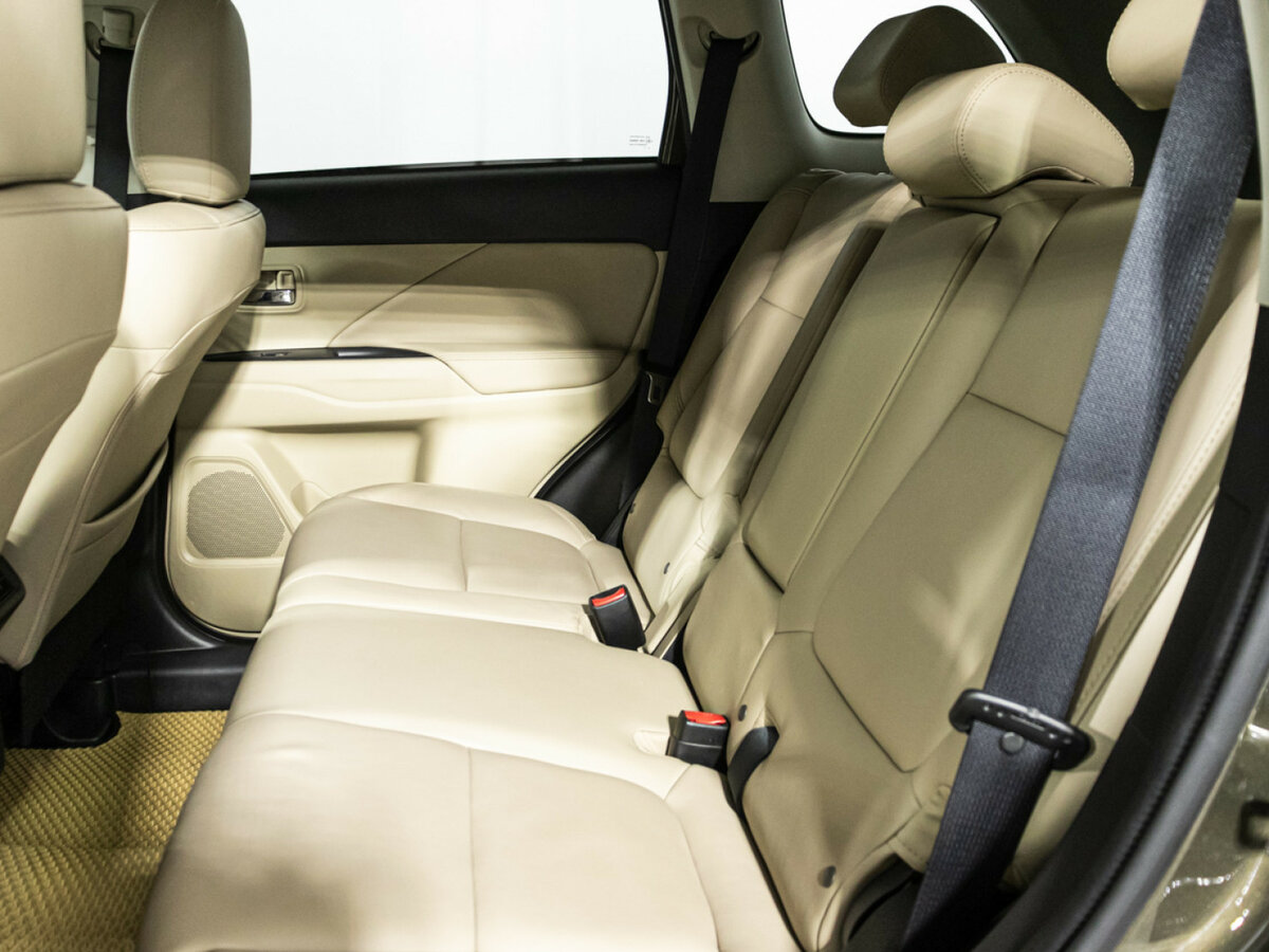 Mitsubishi Outlander б/у, 2020, Вариатор. Фото: #7