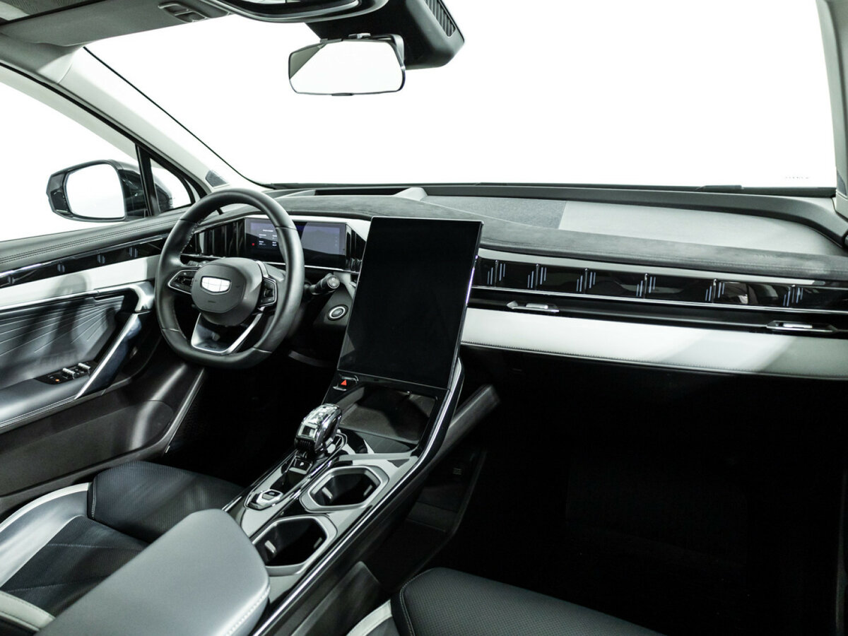 Geely Atlas б/у, 2024, Роботизированная. Фото: #8