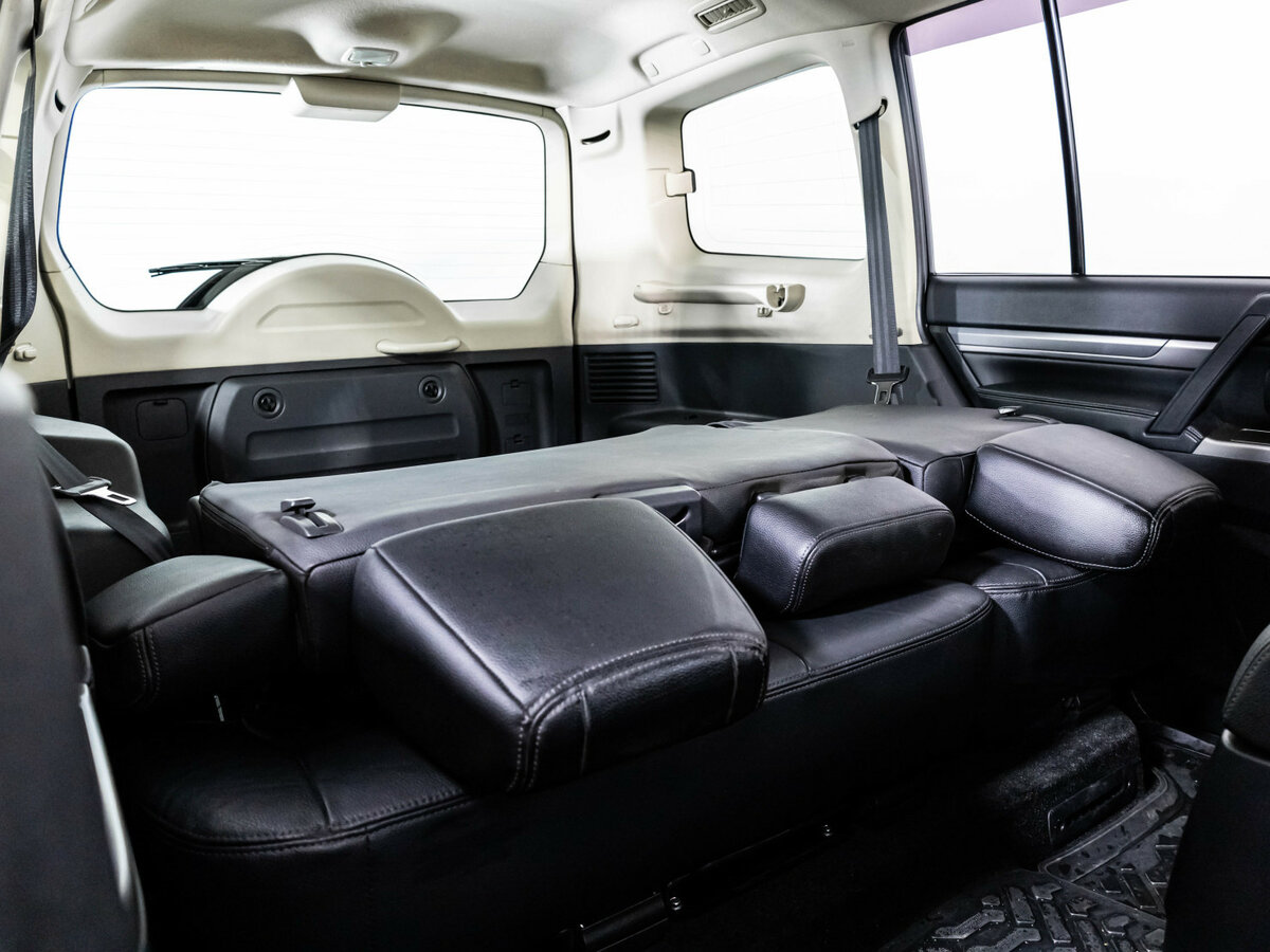 Mitsubishi Pajero б/у, 2017, Автоматическая. Фото: #26