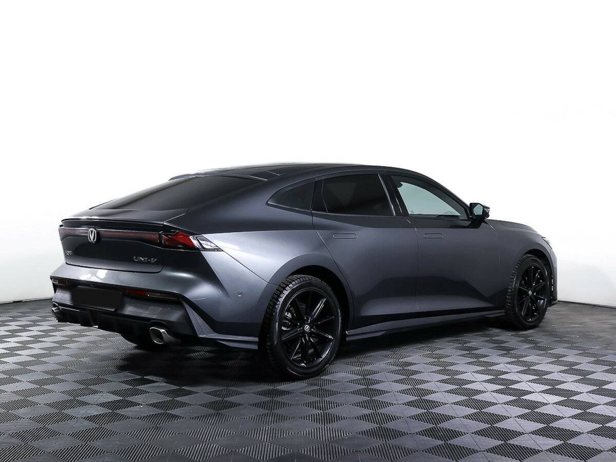 Changan UNI-V б/у, 2023, Роботизированная. Фото: #4