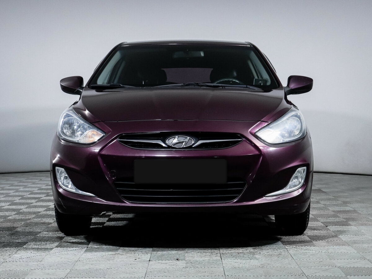 Hyundai Solaris б/у, 2013, Механическая. Фото: #1