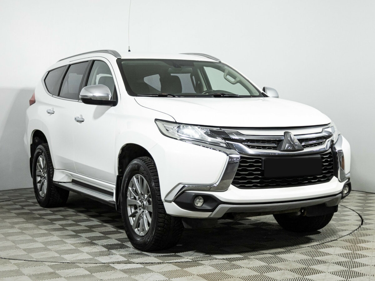 Mitsubishi Pajero Sport б/у, 2018, Автоматическая. Фото: #2