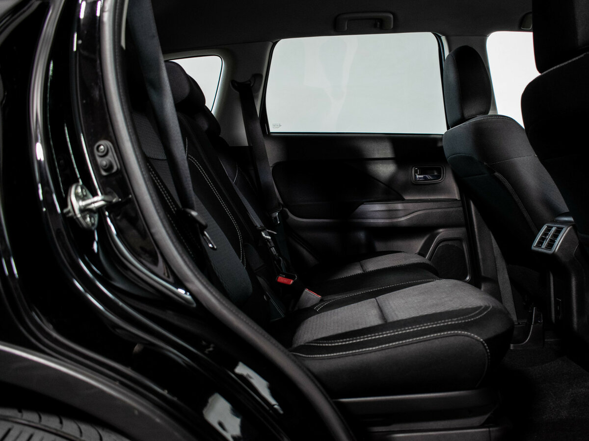 Mitsubishi Outlander б/у, 2022, Вариатор. Фото: #9