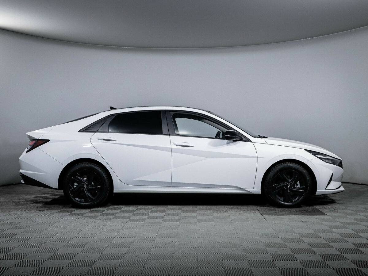 Hyundai Elantra б/у, 2023, Вариатор. Фото: #3