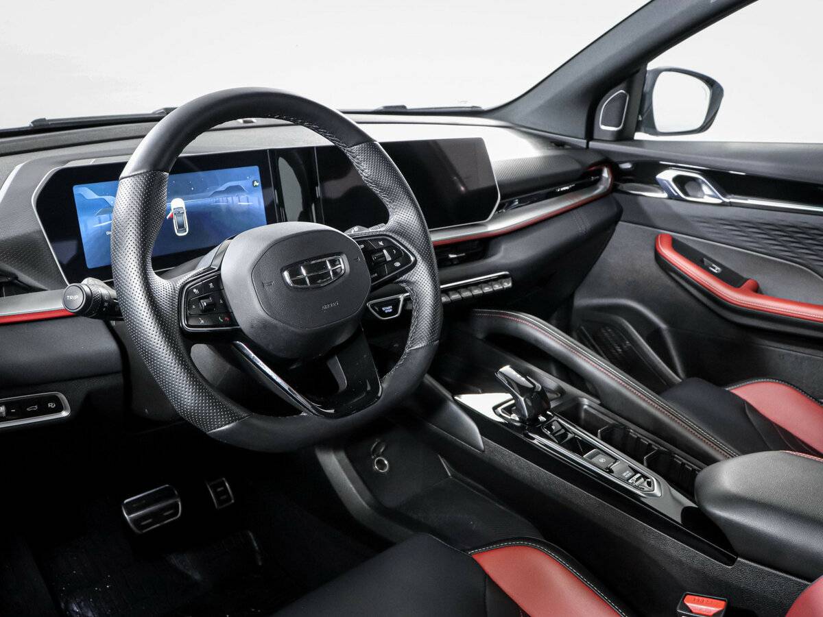 Geely Coolray б/у, 2024, Роботизированная. Фото: #10